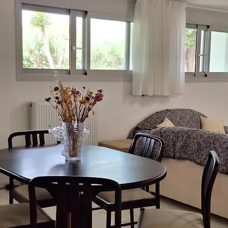 Kalamia Beachhouse *