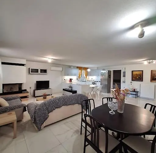 Kalamia Beachhouse Corinth