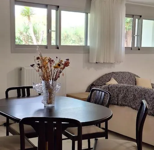 Kalamia Beachhouse *